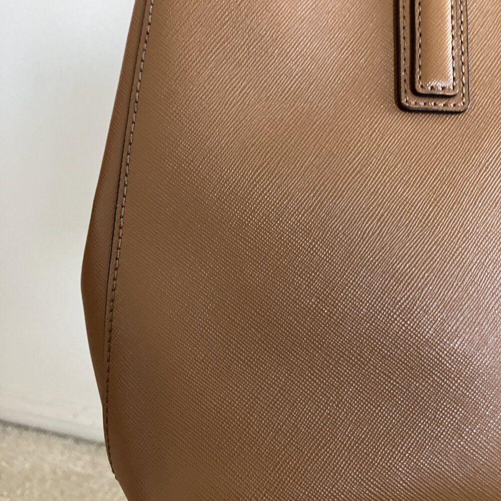Tory Burch Double Zipper Beige/Tan Leather Tote Bag Top Handle & Strap - Picture 14 of 15